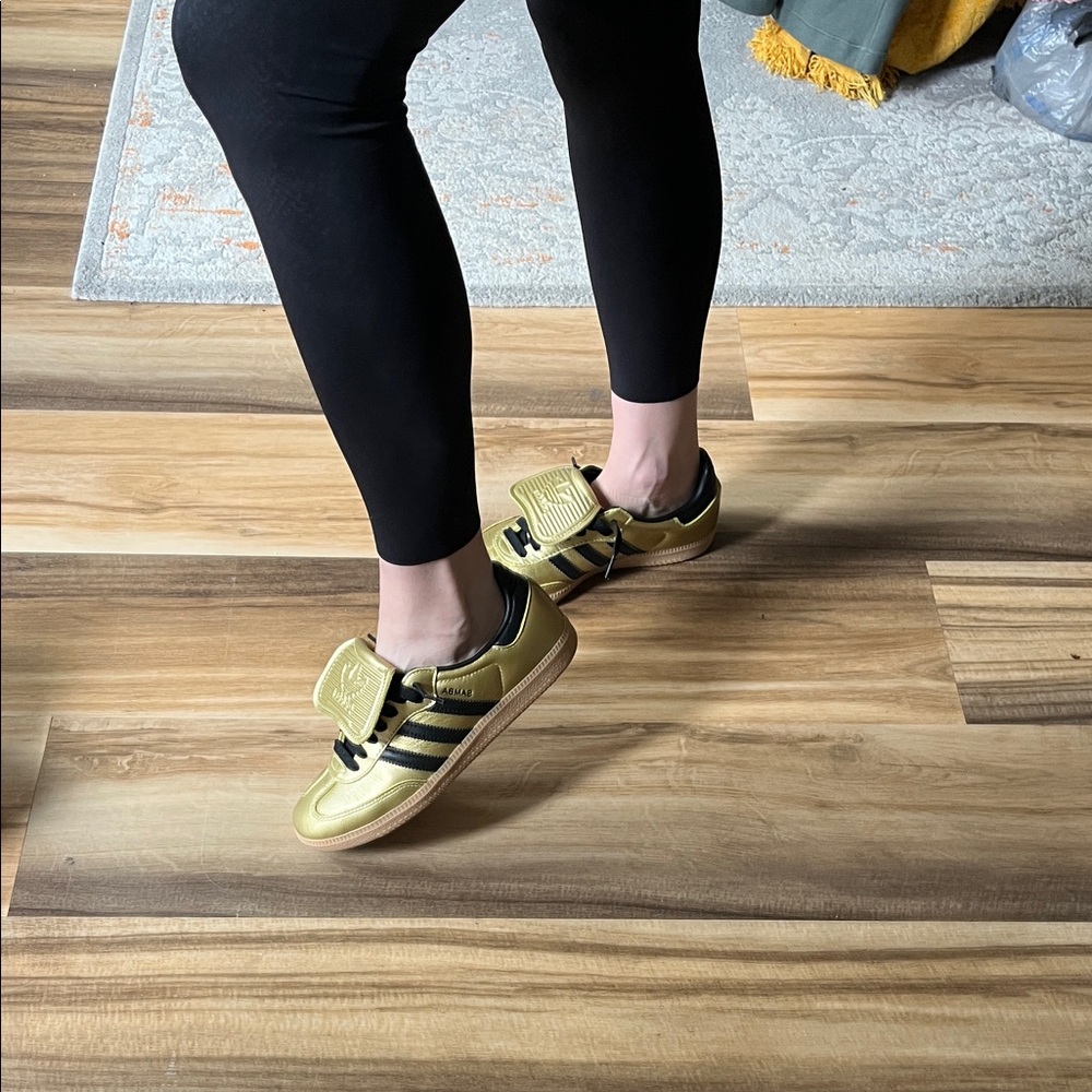 Adidas Samba Long Tongue‎ Gold Black Sneakers Women’s Size 7.5 *worn twice* - Picture 2 of 8